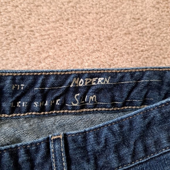 Eddie Bauer Jeans Womens 10 Blue Denim Slim Fit Mid Rise - Picture 6 of 13